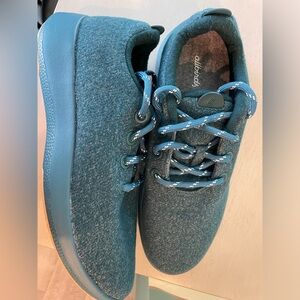 Allbirds Wool Runners Womens 11/Mens 9.5 Green